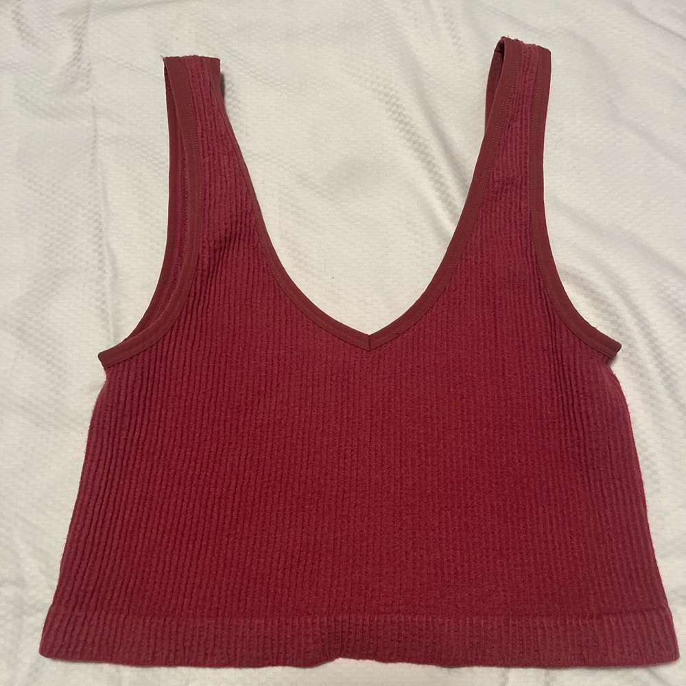 pink/red v crop top